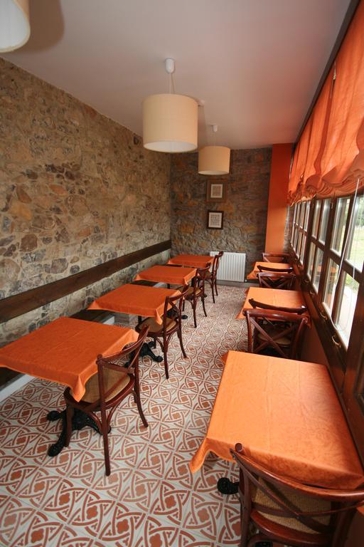 Hotel Casona Cuervo San Tirso de Candamo Exteriör bild