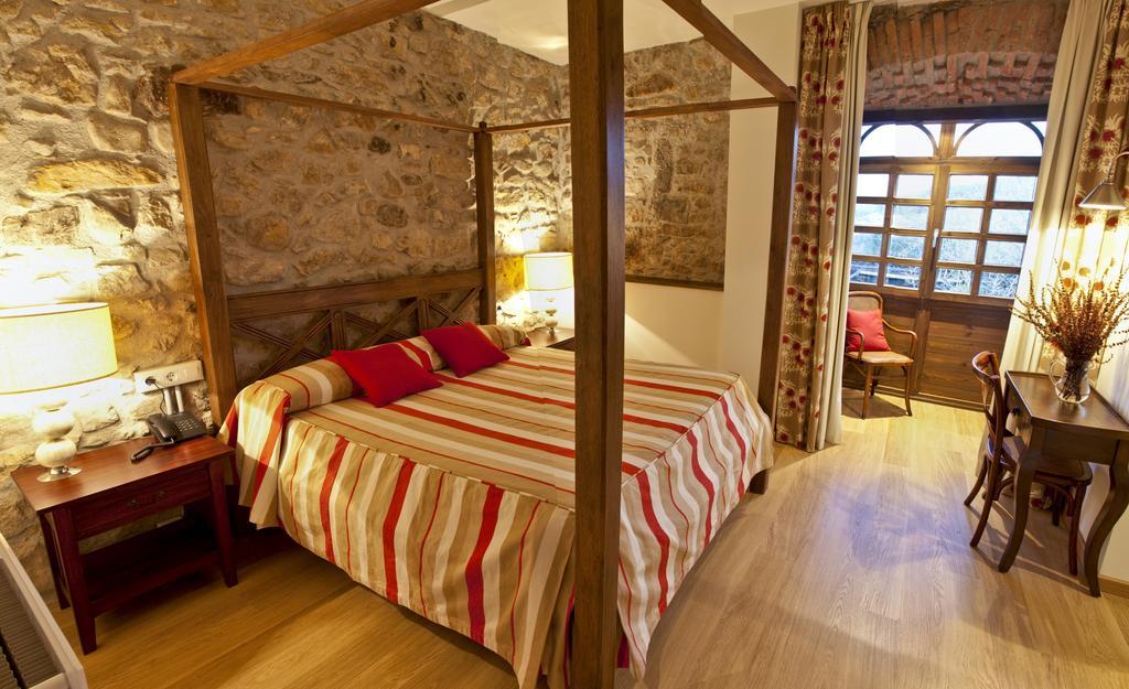 Hotel Casona Cuervo San Tirso de Candamo Exteriör bild