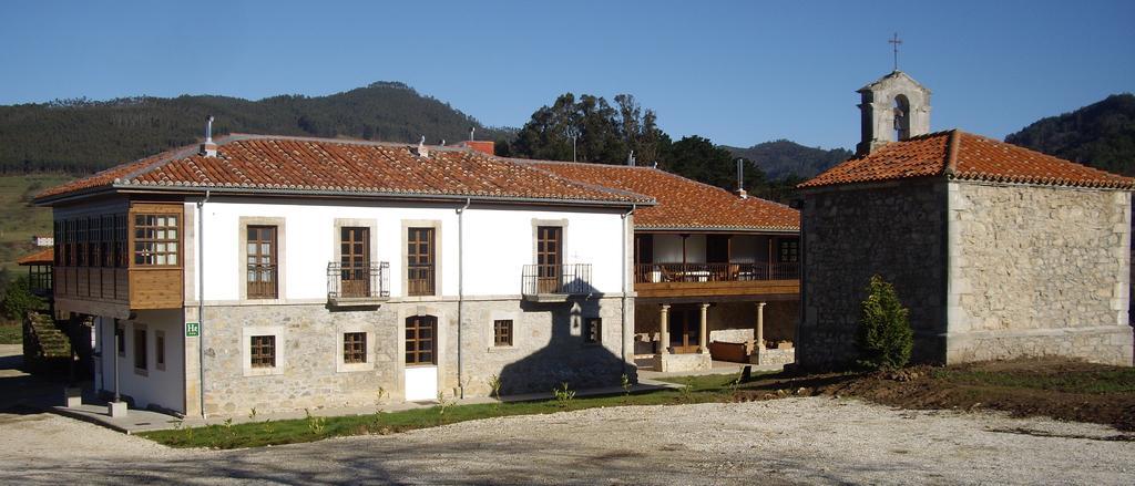 Hotel Casona Cuervo San Tirso de Candamo Exteriör bild