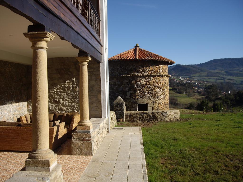 Hotel Casona Cuervo San Tirso de Candamo Exteriör bild