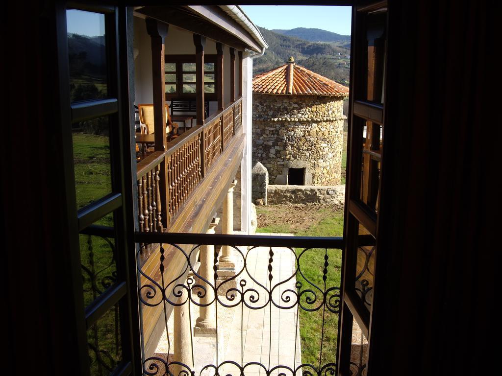 Hotel Casona Cuervo San Tirso de Candamo Exteriör bild